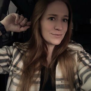 Meet your Posher, Dana